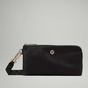 Lululemon Curved Wristlet, Black/Gold